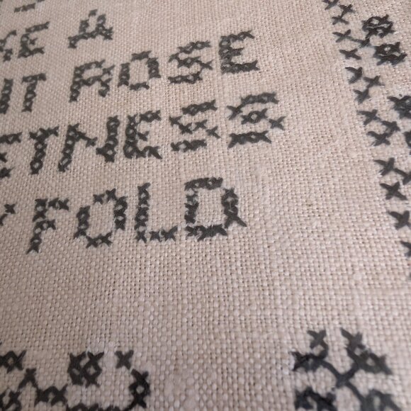 Vintage 1930 Cross Stitch Art on Linen Original Dark Wood Frame - Picture 3 of 6